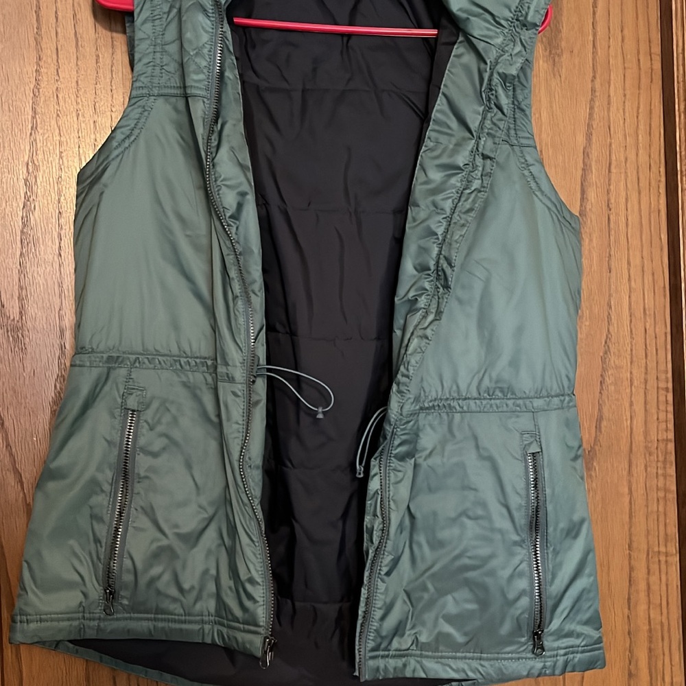 Columbia Green Hooded Vest